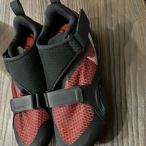 Men's Nike Superrep Indoor Cycle
Cycling Shoes Black Orange. Comes with Cleats.